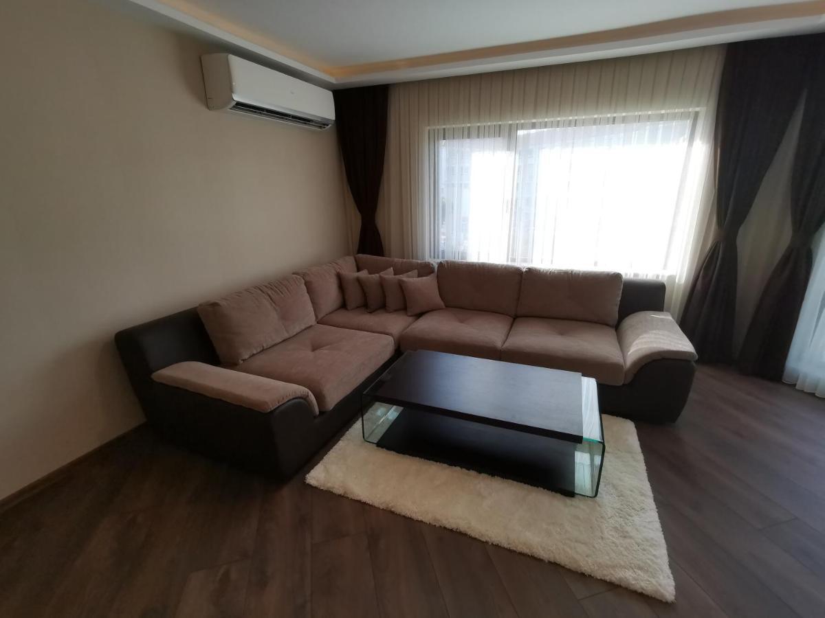 וארנה City Center Lux Apartment מראה חיצוני תמונה
